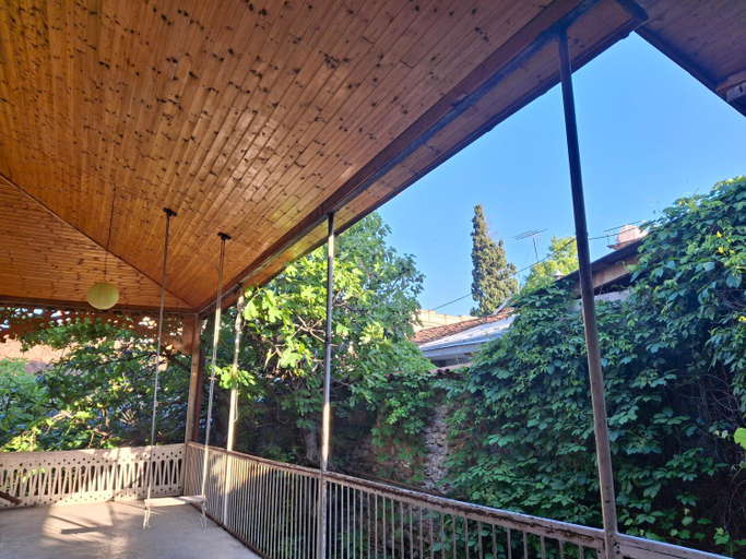 Others 5, King's Neighbours, Telavi