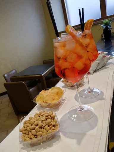 Food & Drinks 5, Hotel Milano, Macerata