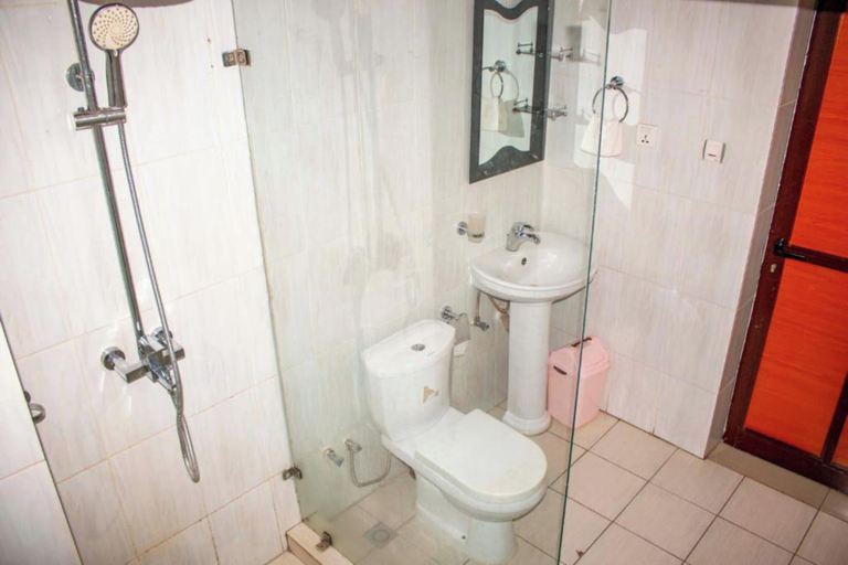 Bathroom, Good News Guesthouse, Kicukiro
