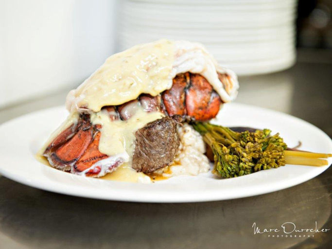 Food & Drinks 5, The Senator Hotel & Conference Center Timmins, Cochrane