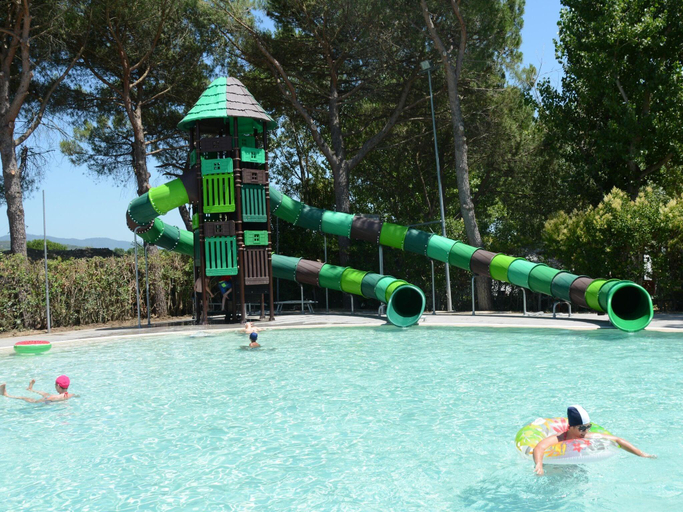 Sport & Beauty 2, Mobile Home by Lake Trasimeno with Pool, Perugia
