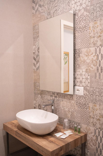 Bathroom 3, Palazzo Adele Rooms & Apartments, Napoli
