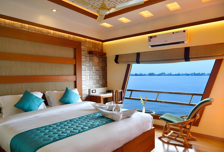 Bedroom 3, Double Decker Boathouse, Alappuzha