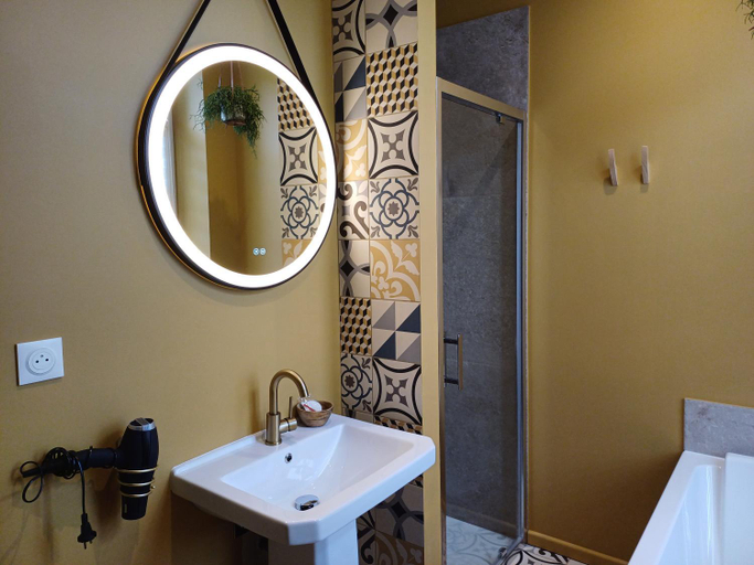 Bathroom 5, La Reinette des Pres, Pas-de-Calais