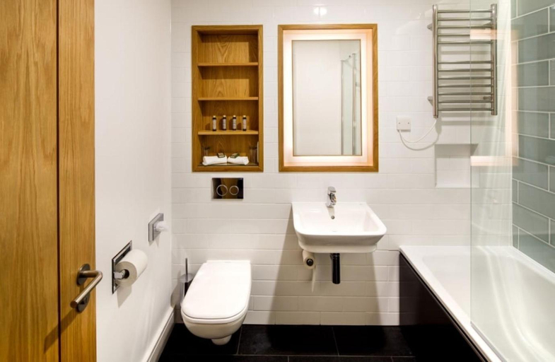 Bathroom, Downing College, Cambridgeshire