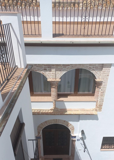 Others 5, Casa Lucero, Sevilla