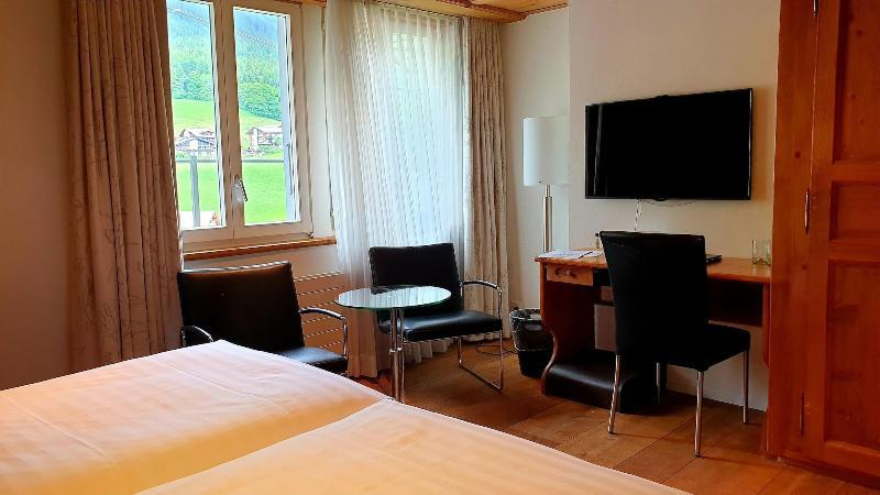 Bedroom 3, Hotel Schonegg, Interlaken