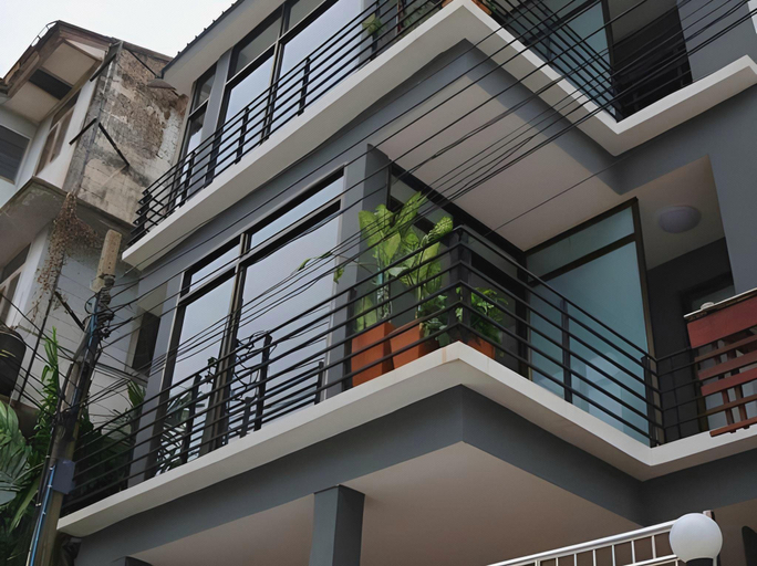 Others 5, Nineplace 46, Khlong Toey