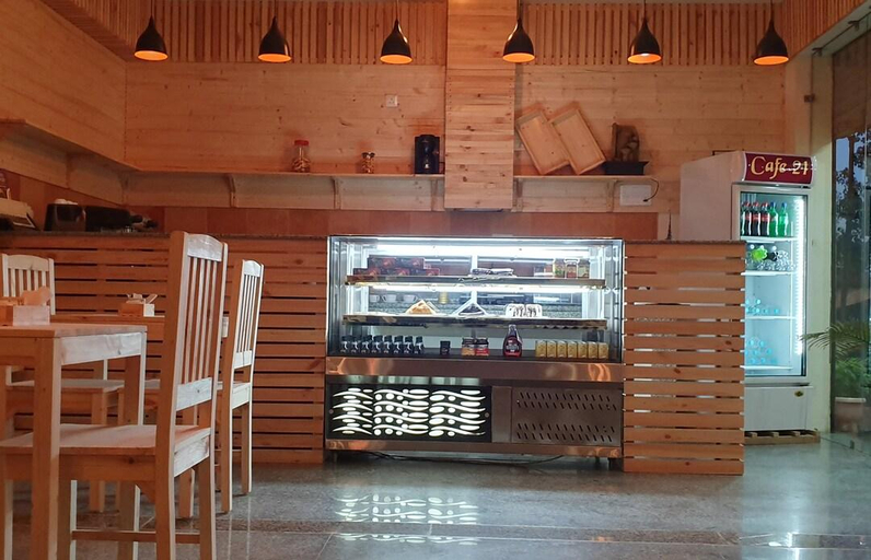 Food & Drinks, Chimbalhar Heights, Kangra