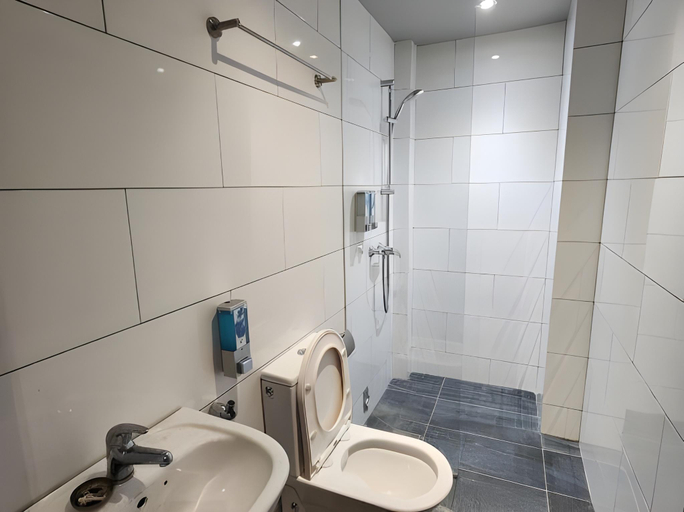 Bathroom 4, Space Hotel KL Sentral, Kuala Lumpur
