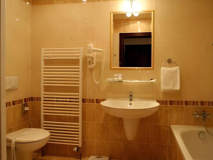 Bathroom 4, Wellness Hotel Gondola, Plzeň