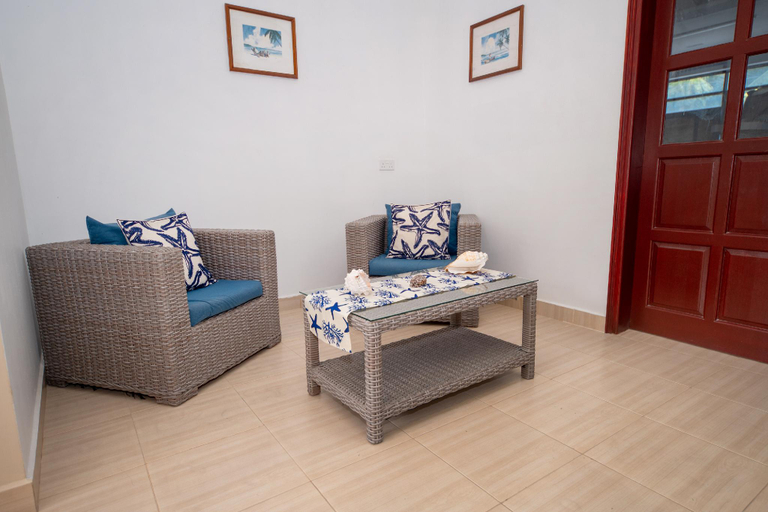 Public Area 4, Bijoutier Apartments