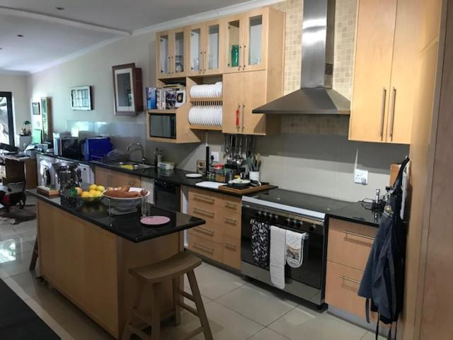 Others 2, At 27 on Derby, City of Cape Town