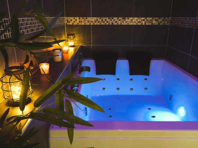 Bathroom 3, Atelier du chill - Bergues, Nord