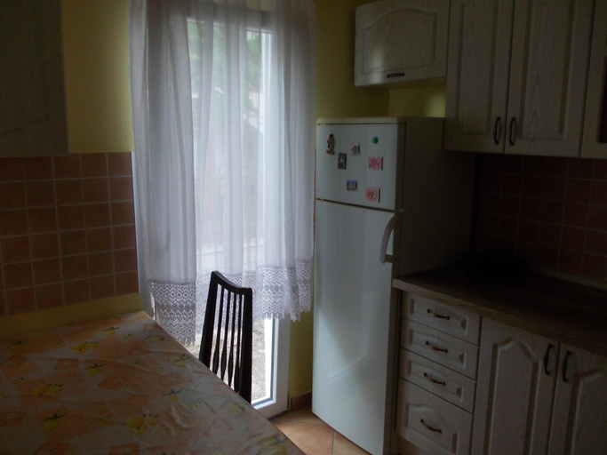 Others 5, Apartment Jelaca