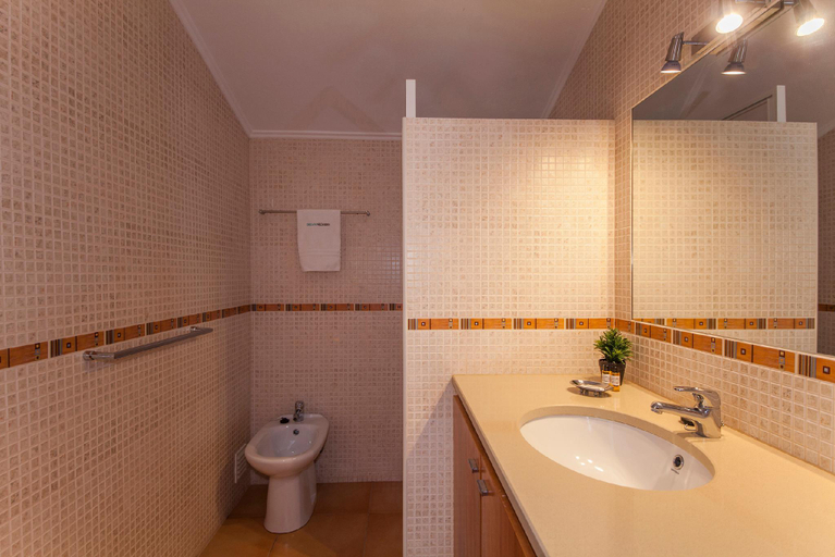 Bathroom 3, A14 - Cozy Torraltinha Apartment, Lagos