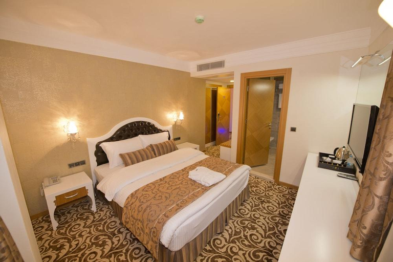 Bedroom 2, Golden Deluxe Hotel, Yüreğir