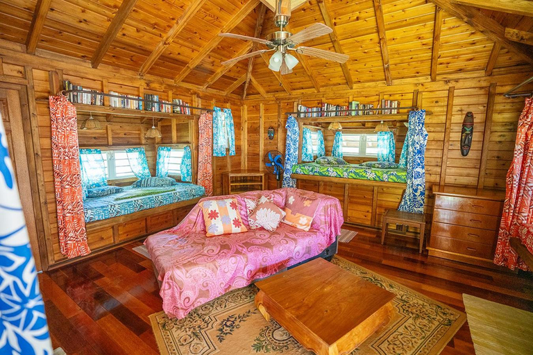 Bedroom, Heimanarii's Lodge - Fare Manu