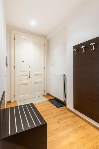 Others 5, Riverside Palace Suites, Praha 5