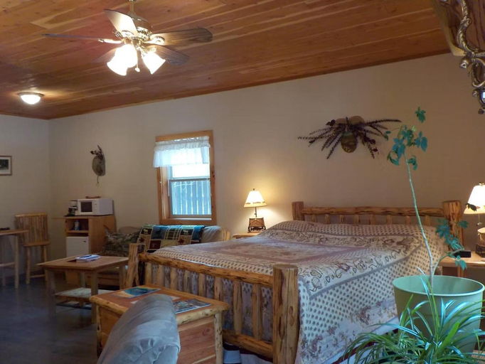 Others 2, West Yellowstone Bed and Breakfast, Gallatin
