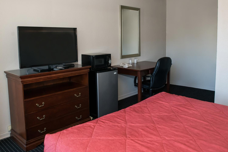 Bedroom 4, Regency Inn, Lane