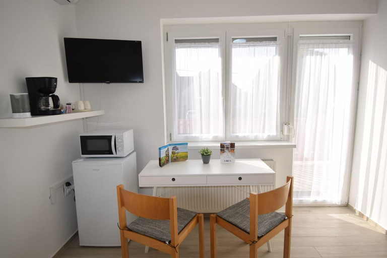 Others 5, Omni Residence Vendeghaz, Csepreg