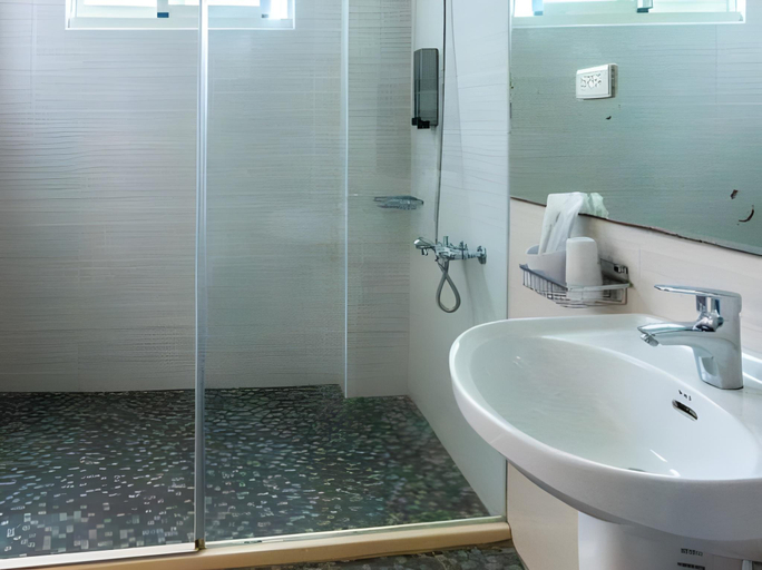 Bathroom 4, Deer Path, Hualien
