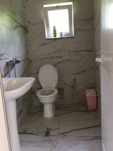 Bathroom, Zariklis, Shkodrës