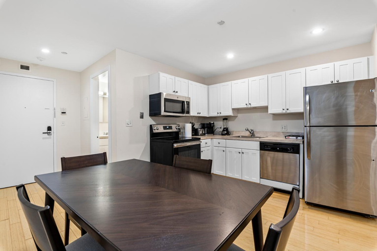 Others 3, Furnished Apartment in Downtown, Boston