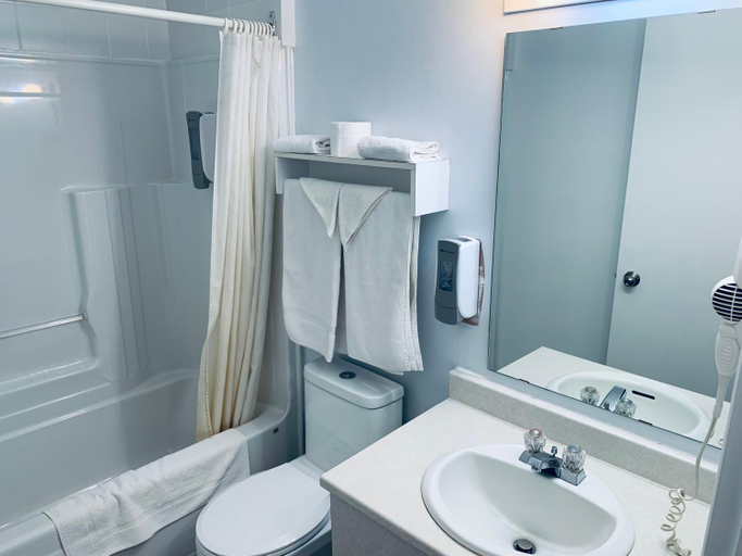 Bathroom 3, Hôtel saint-côme, Matawinie
