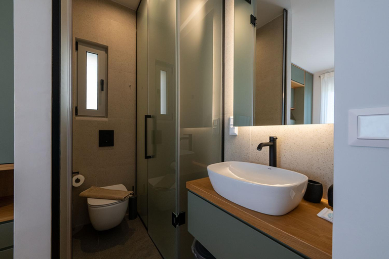 Others 5, Cella Villa, Peloponnese