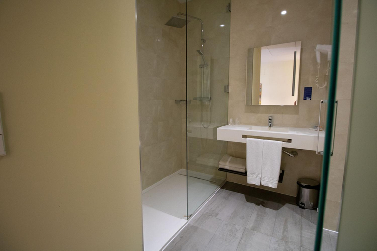 Bathroom 4, Ele Route 42, Toledo