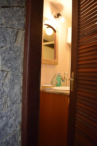 Bathroom 3, Marola’s Buzios, Armação dos Búzios