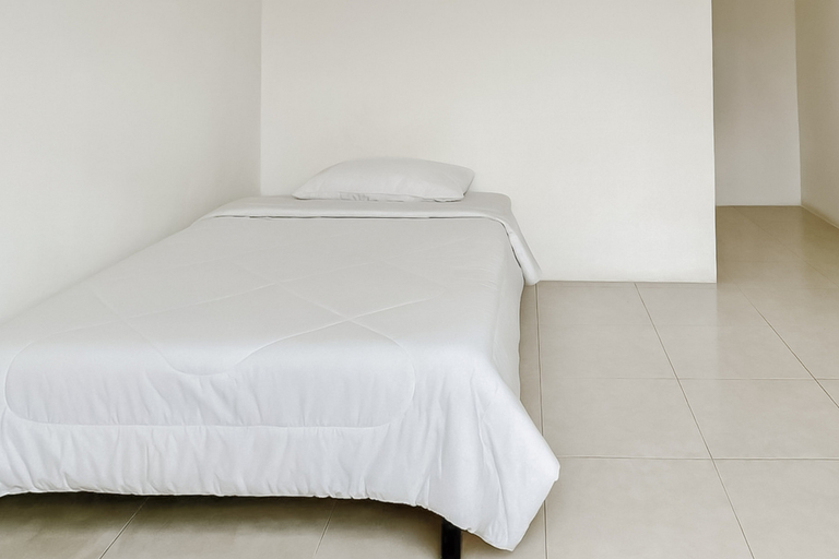 Bedroom 2, Quantum Guesthouse Tasikmalaya Mitra RedDoorz, Tasikmalaya