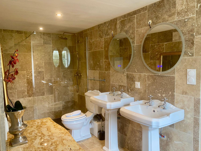 Bathroom, Chateau des Feugerets, Orne