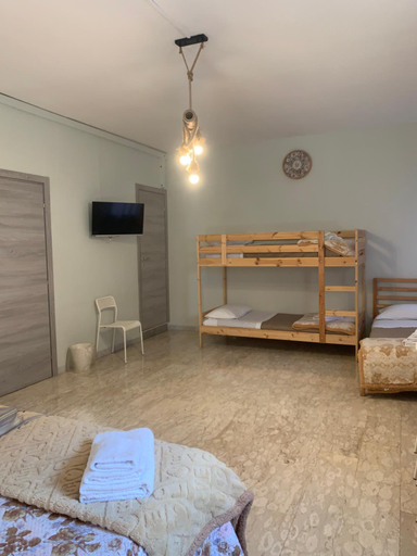 Others 5, Neapolis center2, Napoli