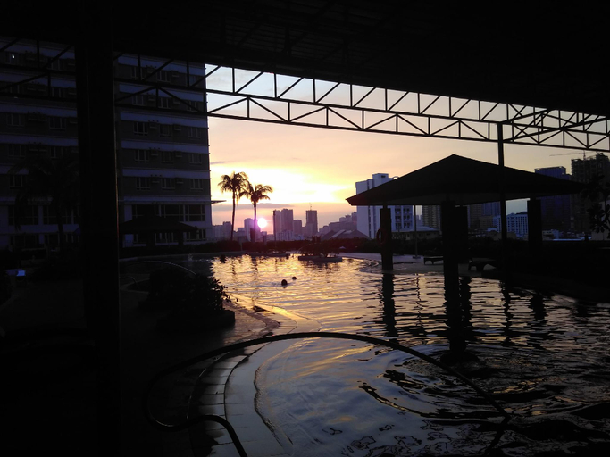 Others 5, The Beacon Makati - Junrixster, Makati City
