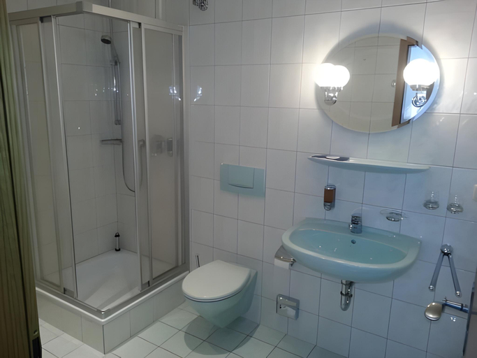 Bathroom 4, Hotel Waldesruh, Erzgebirgskreis