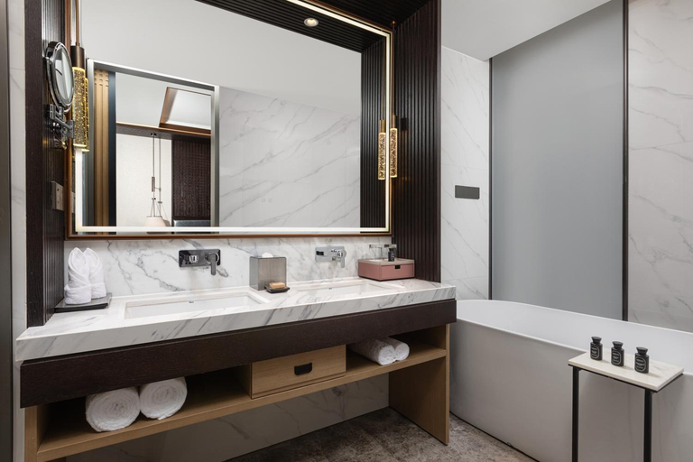 Bathroom 4, Swissotel Hefei Grand Park, Hefei