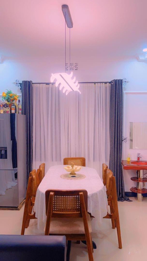 Others 4, Evelina House, Hai