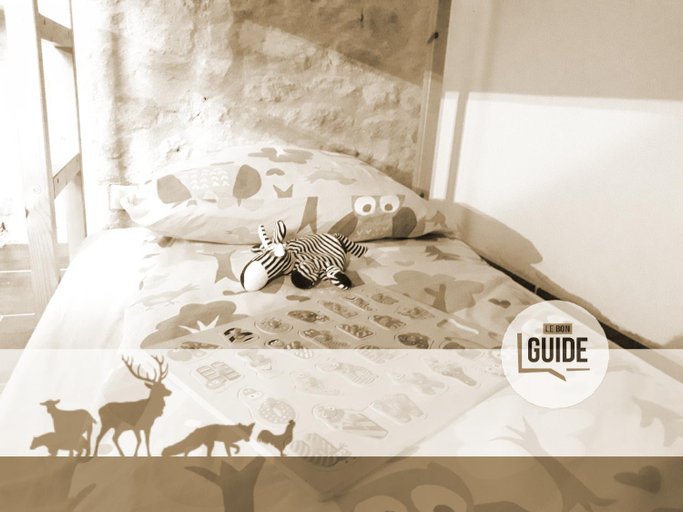 Bedroom 4, Odyssee-Auvergne, Allier