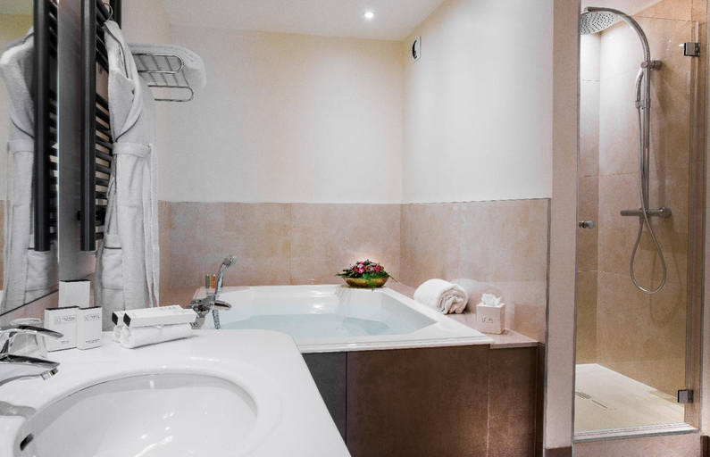 Bathroom 5, L'Imperial Palace, Haute-Savoie