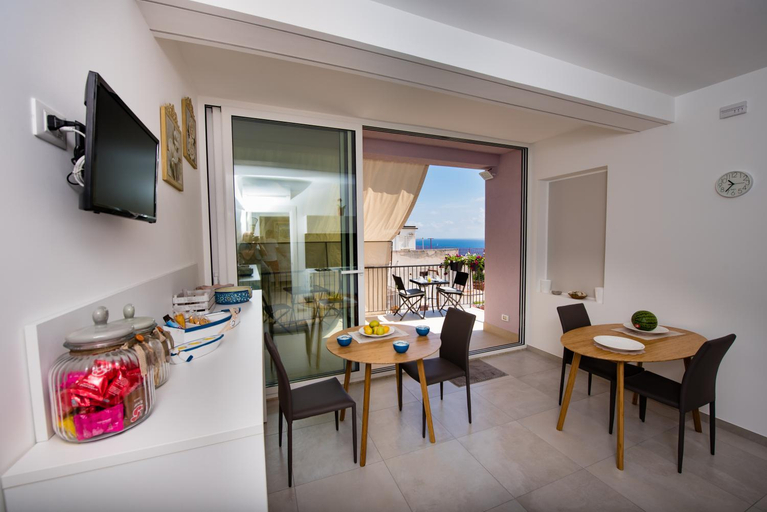 Others 4, Mariu Rooms, Trapani