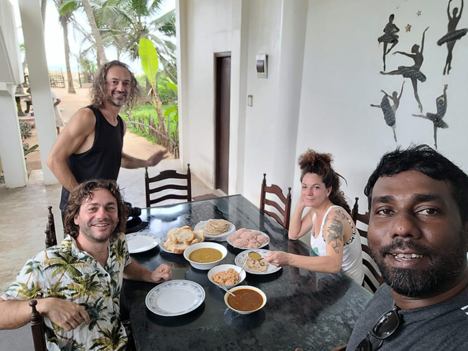 Others 3, Mermaids Inn, Hikkaduwa