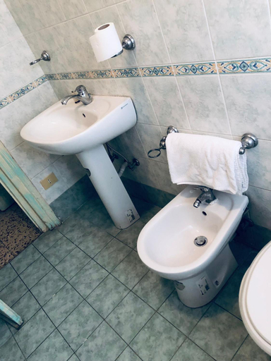 Bathroom 2, Hostel BB La Fenice, Napoli