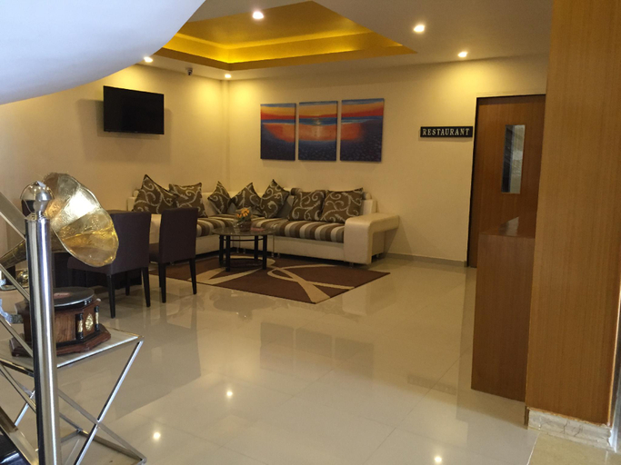 Public Area 2, Le Raj Courtyard, Thiruvallur