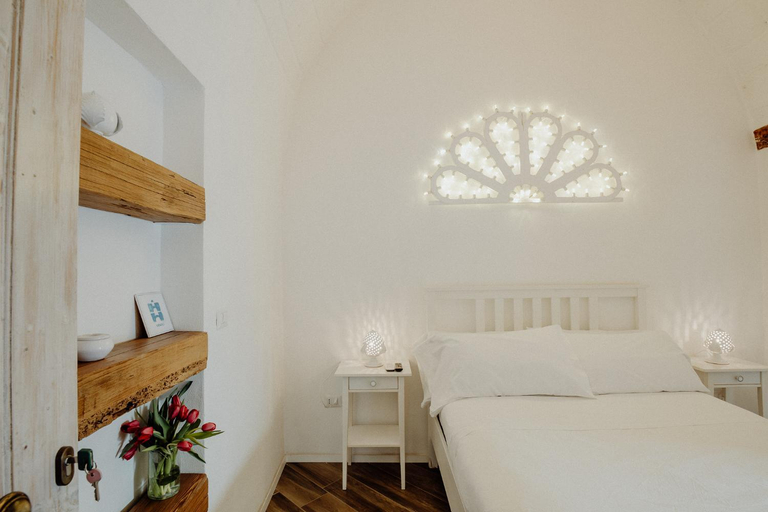 Others 2, Fari e Fanali by MONHOLIDAY, Bari