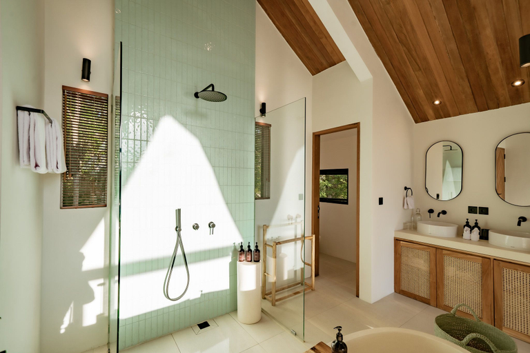 Bathroom 5, Villa Yuni Uluwatu, Badung