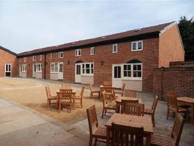 Others 5, The Bubble Inn Hotel, Derbyshire