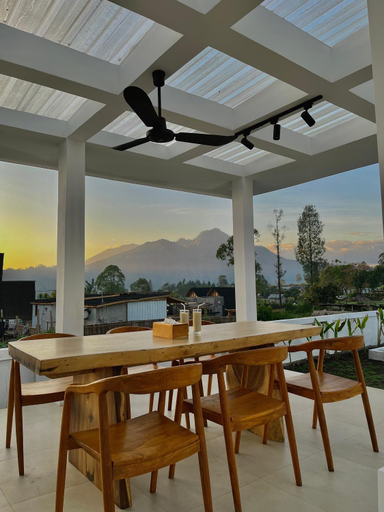 Food & Drinks 5, Volcano Garden, Bangli